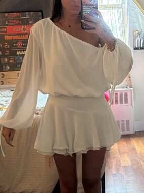 Flowy White One-Shoulder Mini Dress
